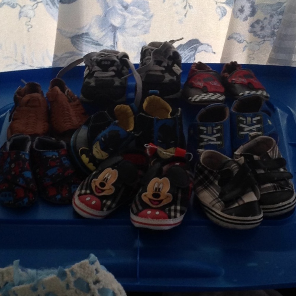Bundle of 8 pairs of baby shoes